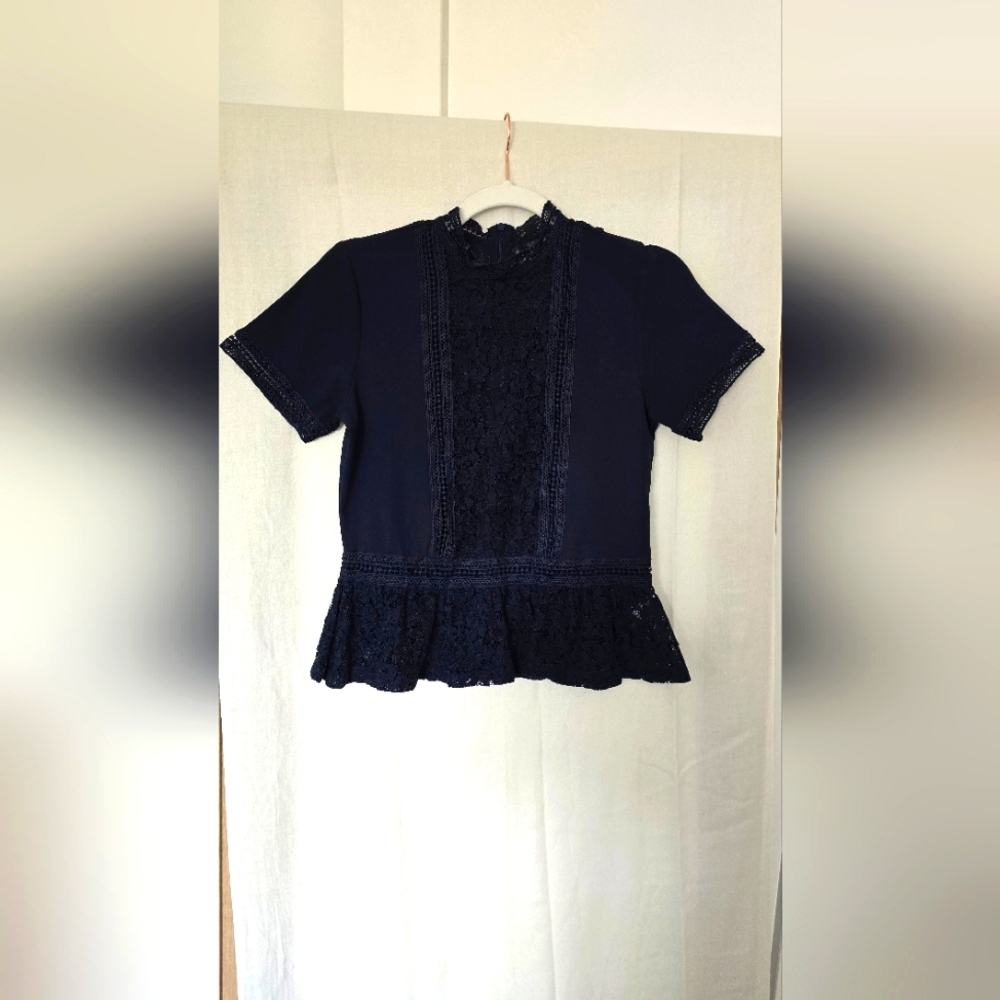 FORME dark blue lace blouse, short sleeved, S